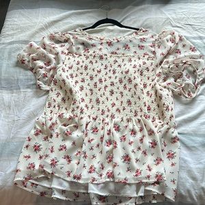 ⭐️NEVER WORN⭐️Chiffon ruffle mock neck smocked crop top